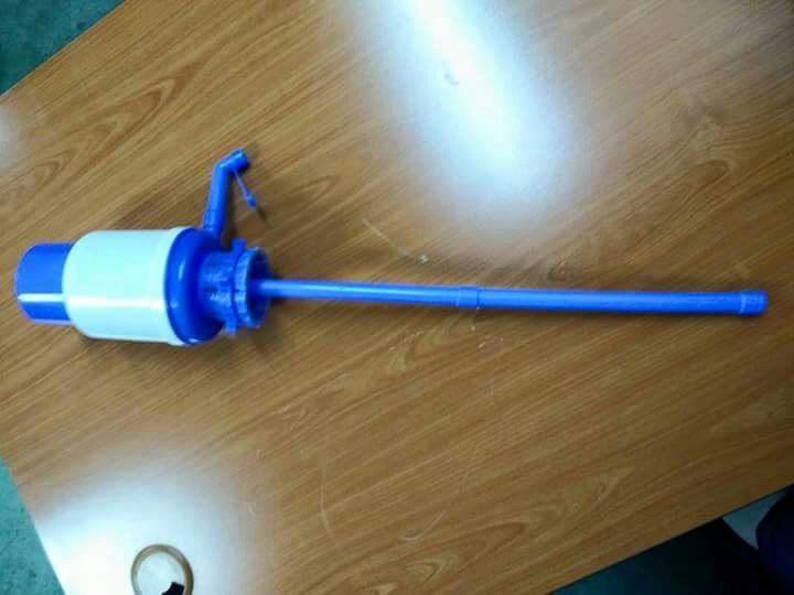 Manual water pump