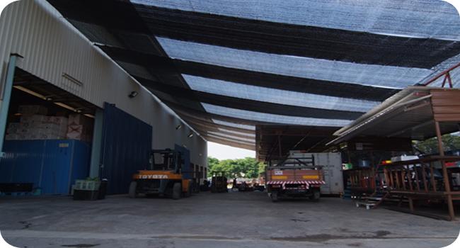 Chiller, Unloading and Loading Area