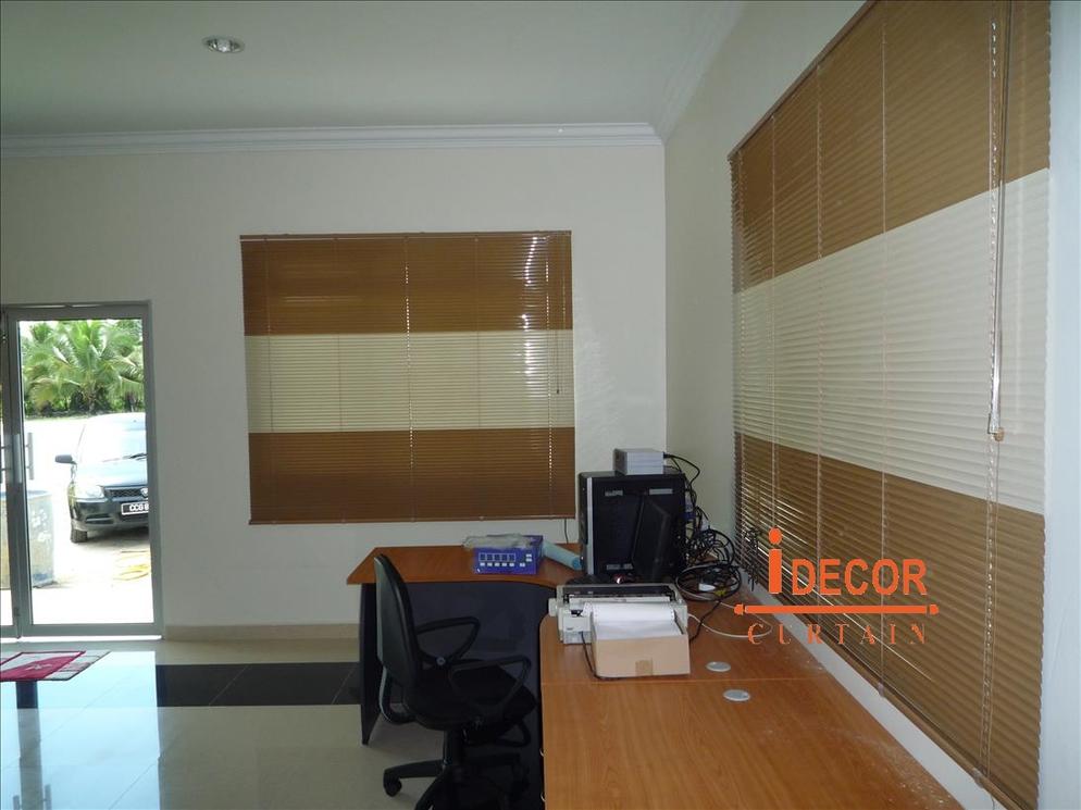 Venetian Blinds09