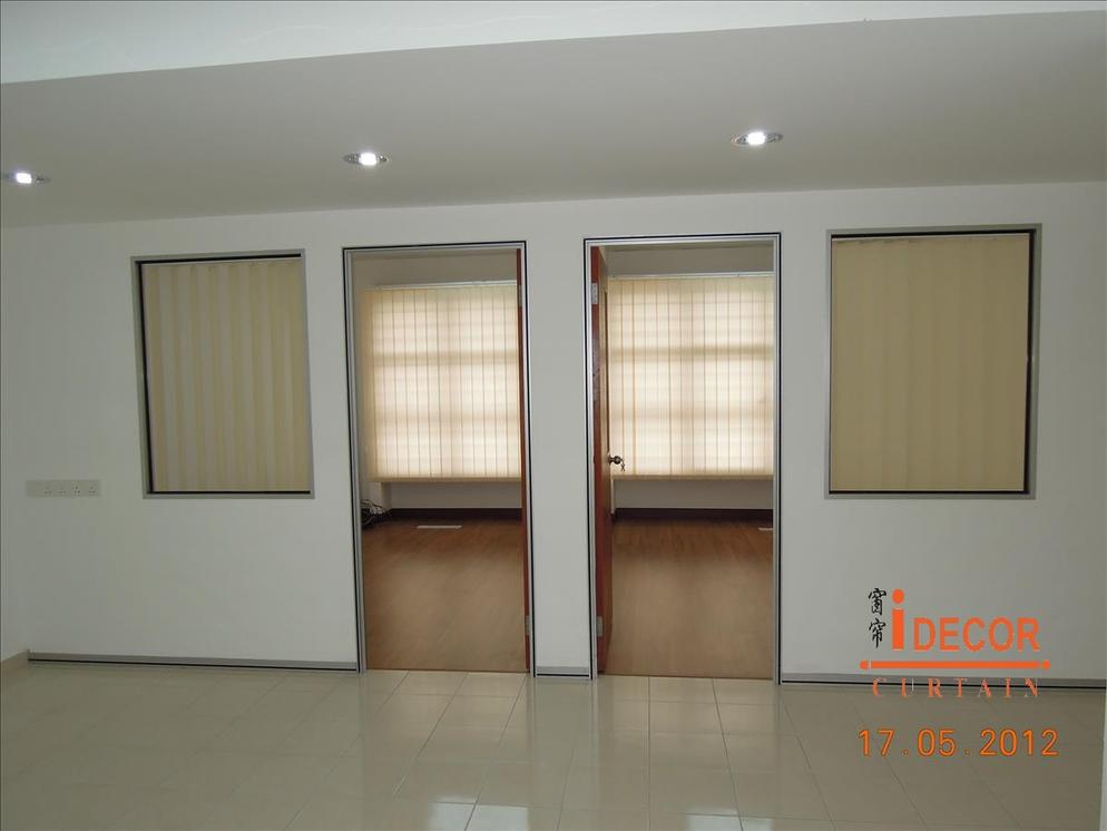 Vertical Blind2