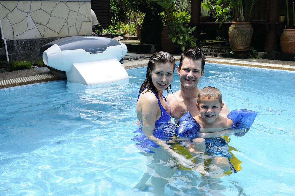 Smart pool