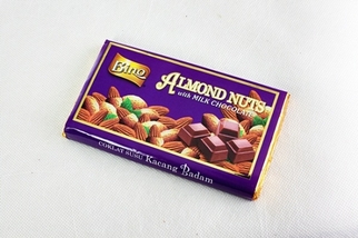 BINO Loose Pack BNZ 2008 Almond Nuts