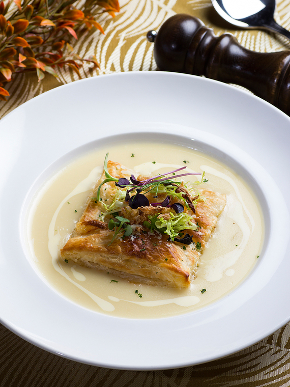 Classic Creamy Onion Soup With Puff Pastry