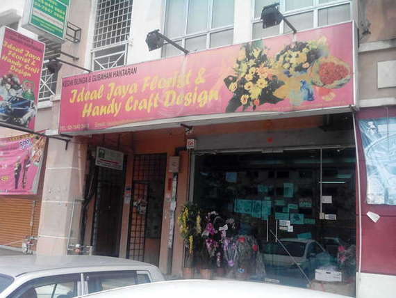 Ideal Jaya Florist   Hand Craft Design