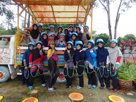 Travelog with Warden Siti