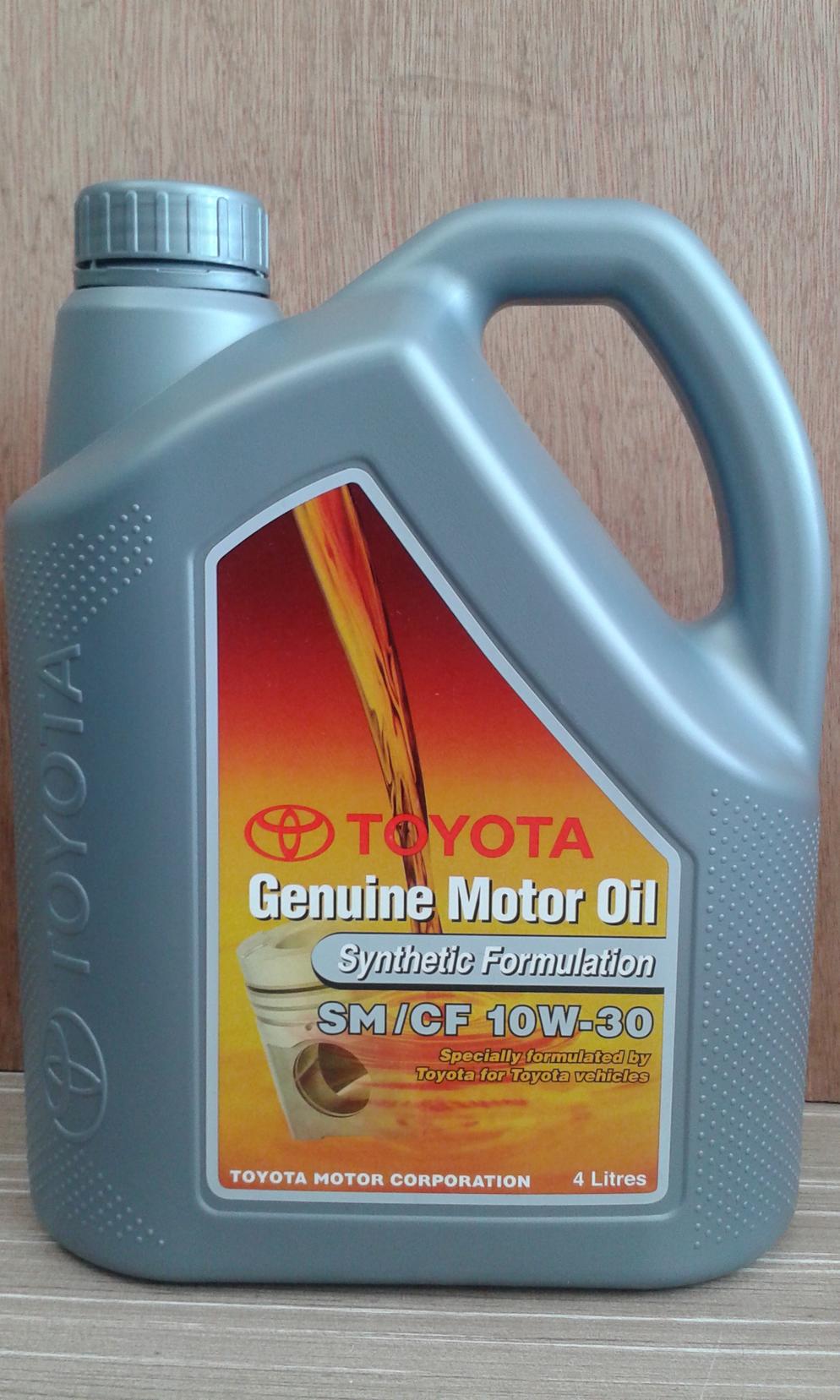 TOYOTA GENUINE SEMI 10W30 ENGINE OIL