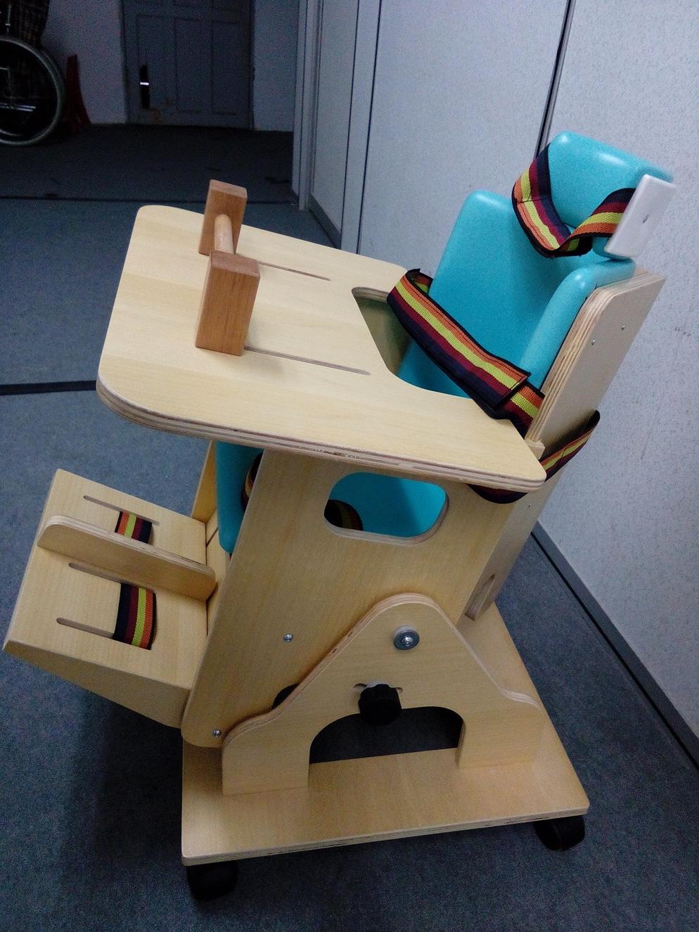 GESTURE CORRECTION CHAIR FOR CHILDREN