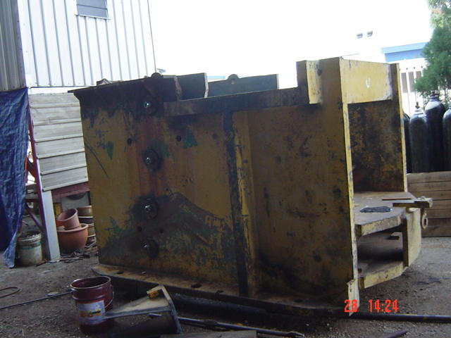 Crusher parts for repairing & servicing