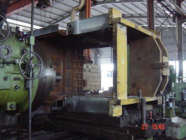 Crusher parts for repairing & servicing