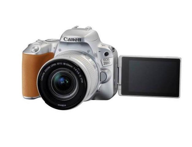 CANON EOS 200D WITH EF-S 18-55MM  F/3.5-5.6 IS STM (SILVER) (FREE 16GB MEMORY CARD & CAMERA BAG) (CANON MALAYSIA)