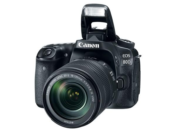 CANON EOS 80D DSLR CAMERA WITH EF-S 18-135MM F/3.5-5.6 IS USM LENS (FREE 16GB MEMORY CARD & CAMERA BAG) (CANON MALAYSIA)