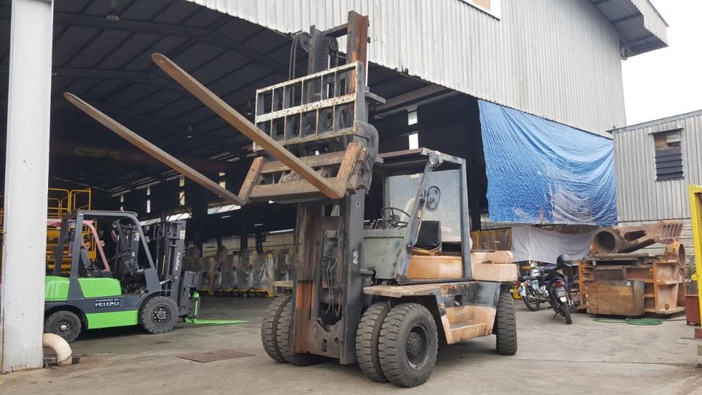 Forklift
