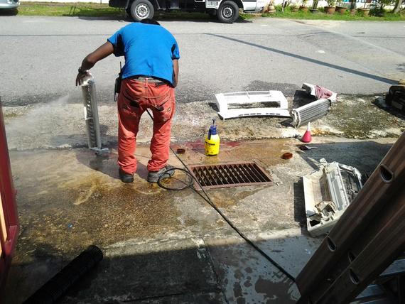 Services air conditioning