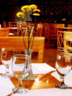 tiara_dining