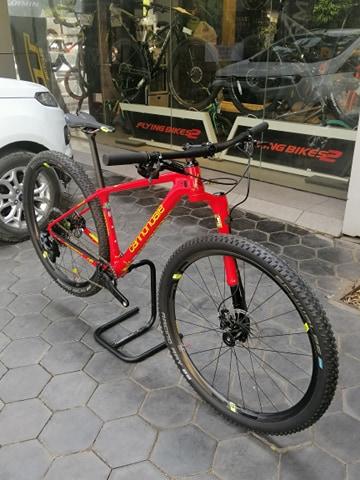 F-Si Throwback HiMod Carbon Red