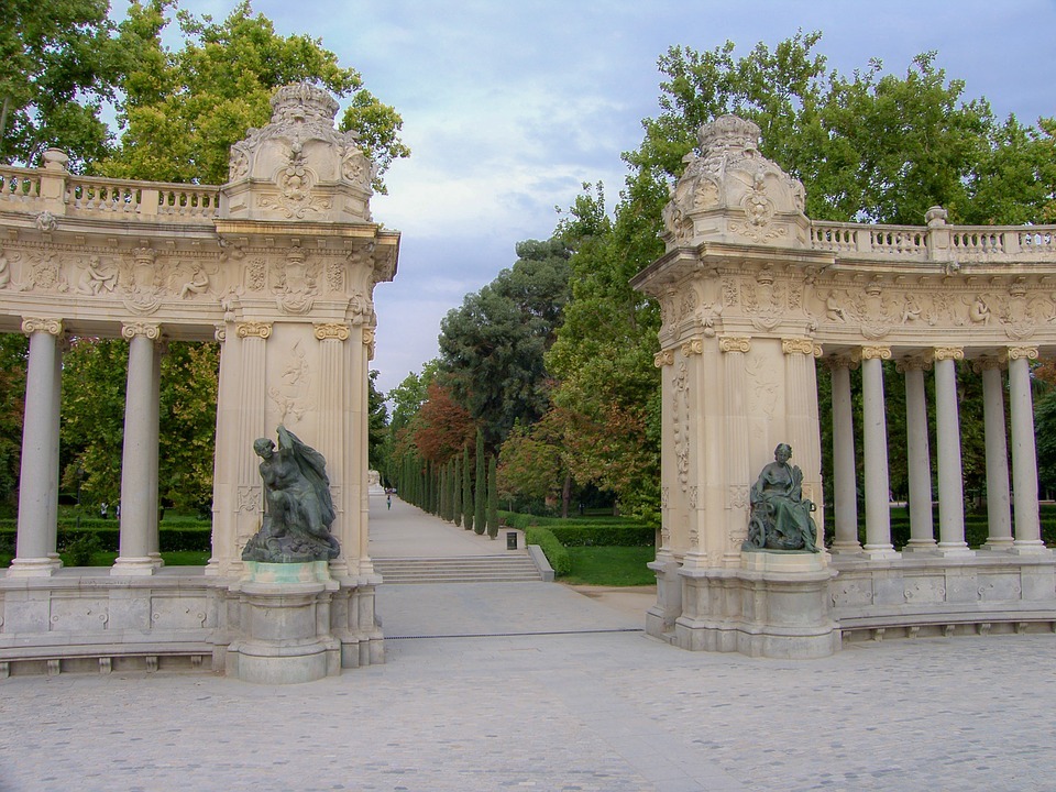 monument in madrid