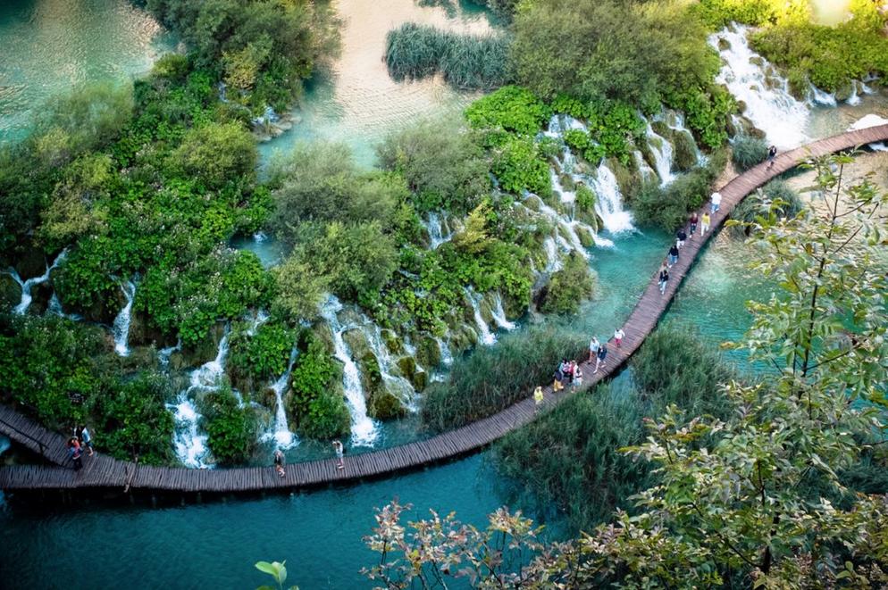(10ESZ) 10D7N BALKAN ADVENTURE (ZAGREB, ZADAR, SPLIT, DUBROVNIK, MOSTAR, SARAJEVO, PLITVICE LAKES, POSTOJNA, LJUBLJANA, BLED)