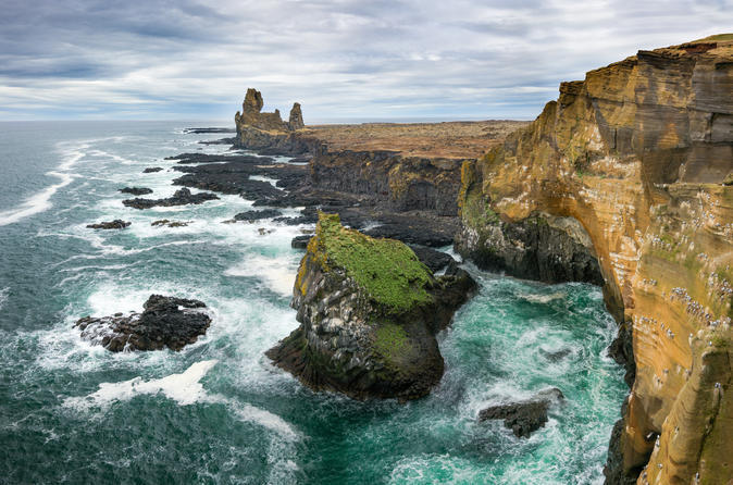 【10D7N】 ICELAND WEST TO SOUTH AURORA EXPEDITION