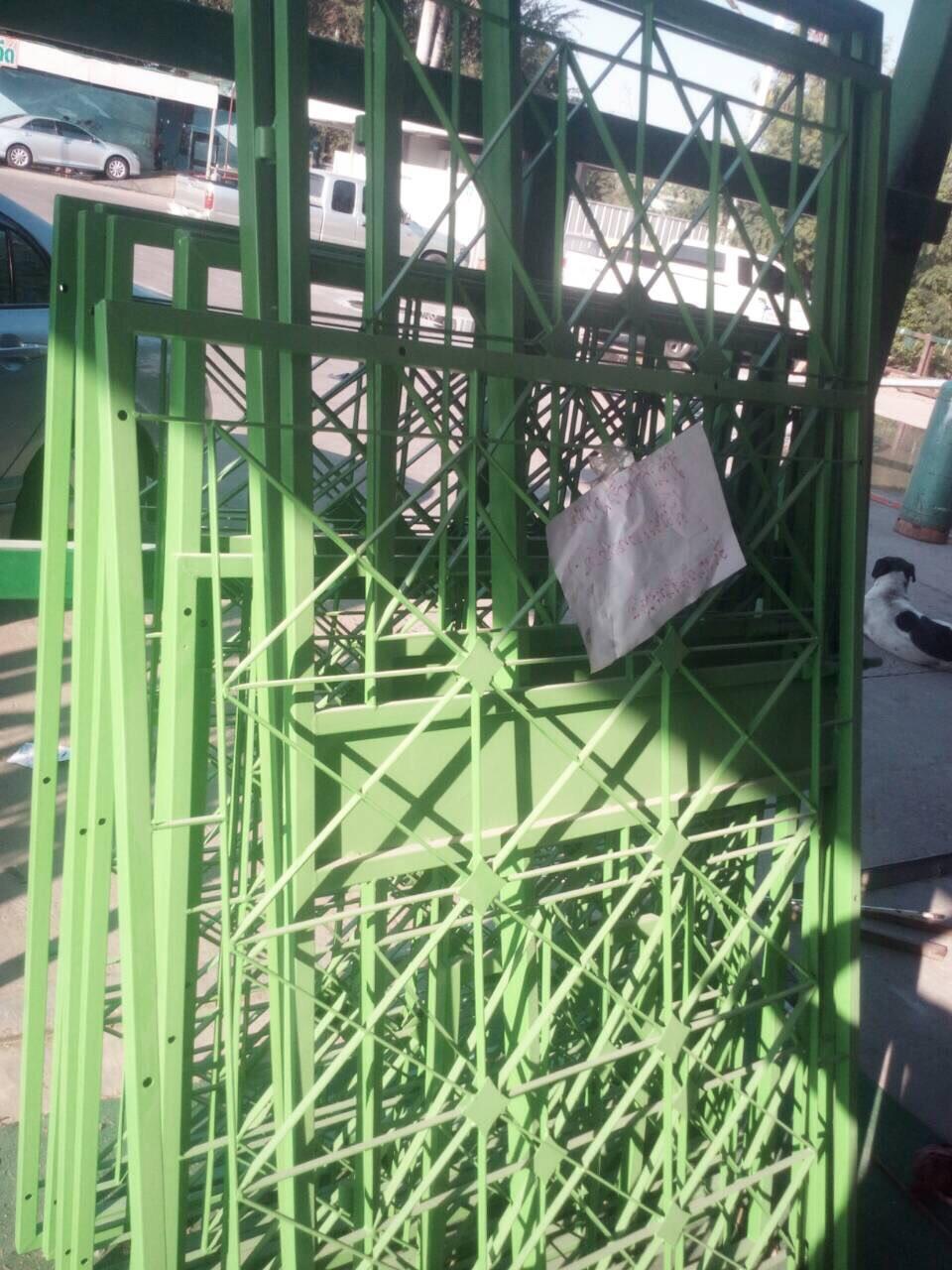 บริการพ่น และอบสีงานเหล็กทุกชนิด
