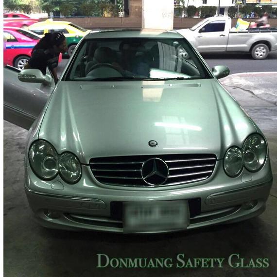 ผลงานติดตั้งกระจกบังลมหน้า Mercedes Benz W209