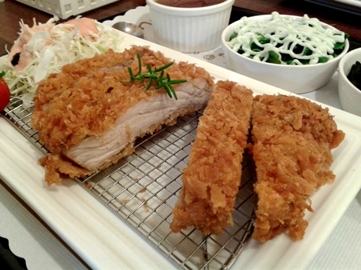 日式炸豬排-特寫