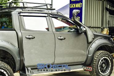 Ford Ranger trùm nhôm xước