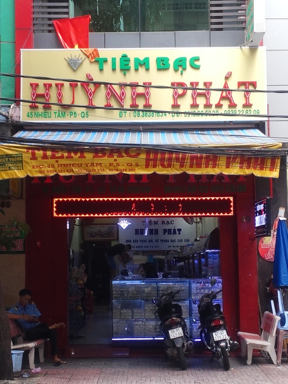 Tiệm Bạc Huỳnh Phát
