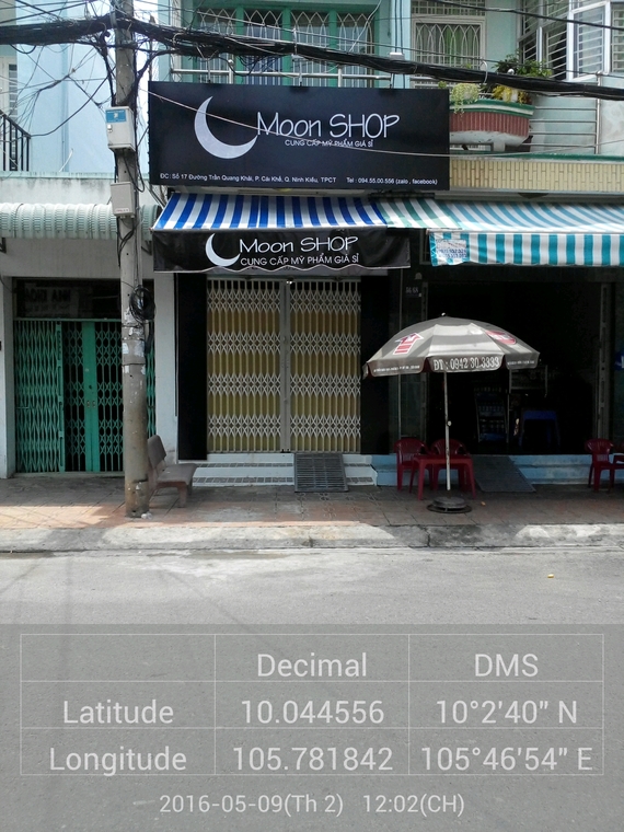 Moon Shop