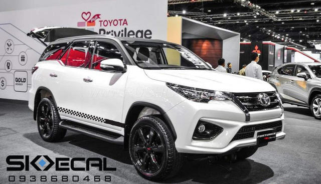 Toyota Fortuner FR-07
