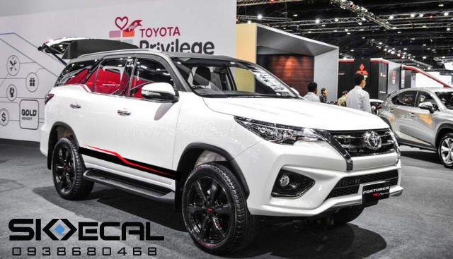 Toyota Fortuner FR-08