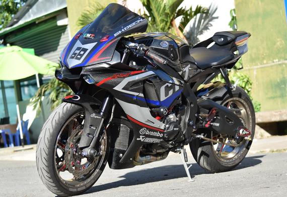 Yamaha R1 R1-01