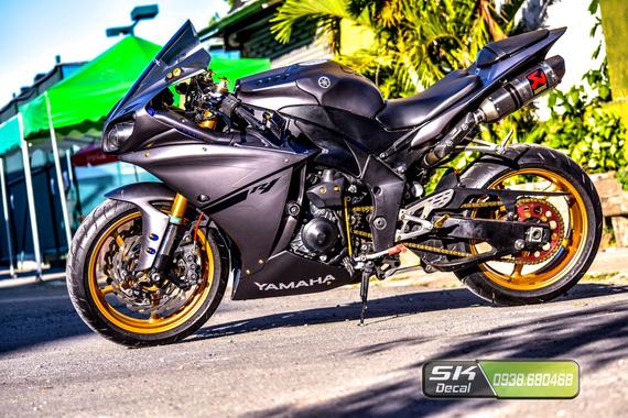 Yamaha R1 R1-04