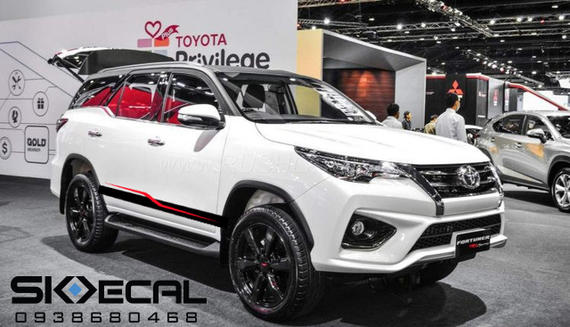 Toyota Fortuner FR-08