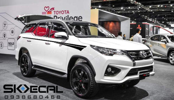 Toyota Fortuner FR-11